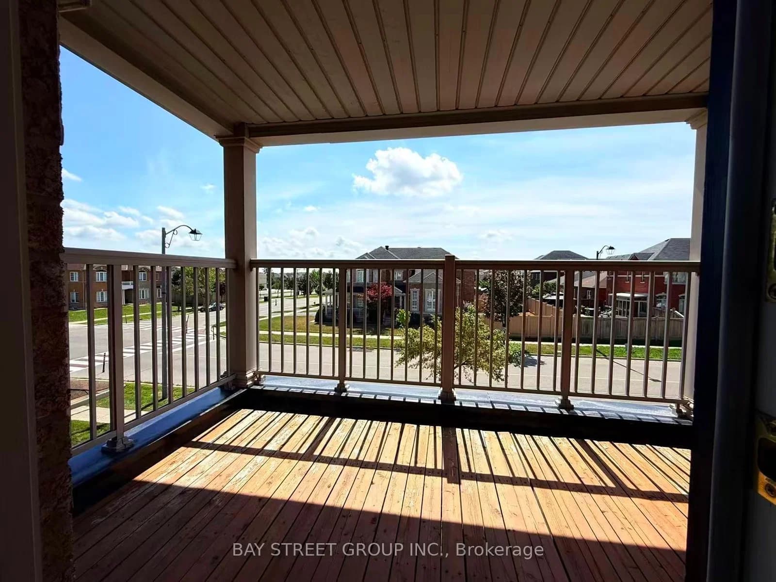 Ivy Glen Drive in Vaughan · Patterson — photo 2