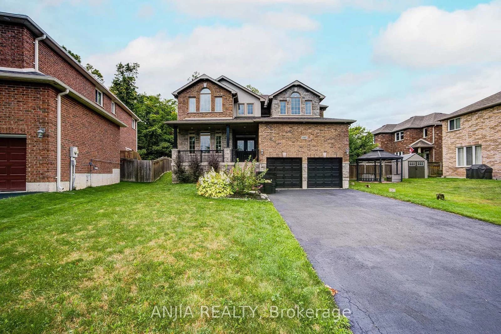 Nantyr Drive in Innisfil · Alcona — photo 2
