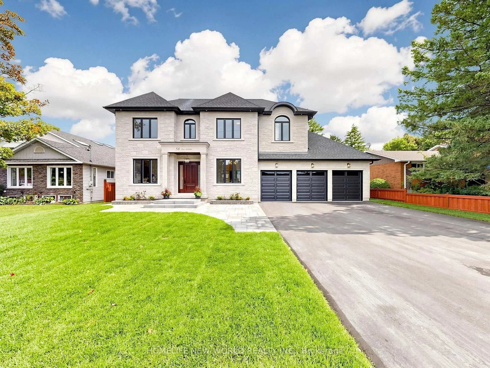 Photo of May Avenue in East Gwillimbury · Sharon