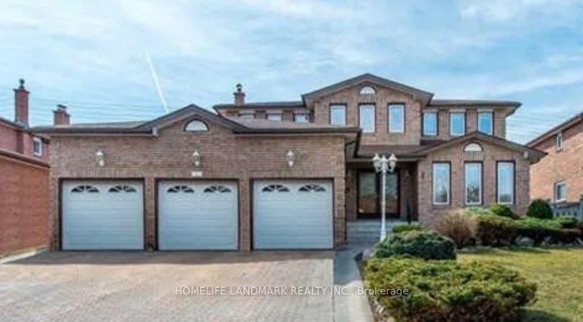 Photo of Ravenhill Crescent in Markham · Milliken Mills East