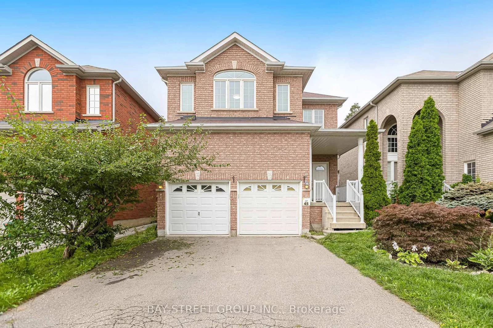 Photo of Old Orchard Crescent in Richmond Hill · Rouge Woods