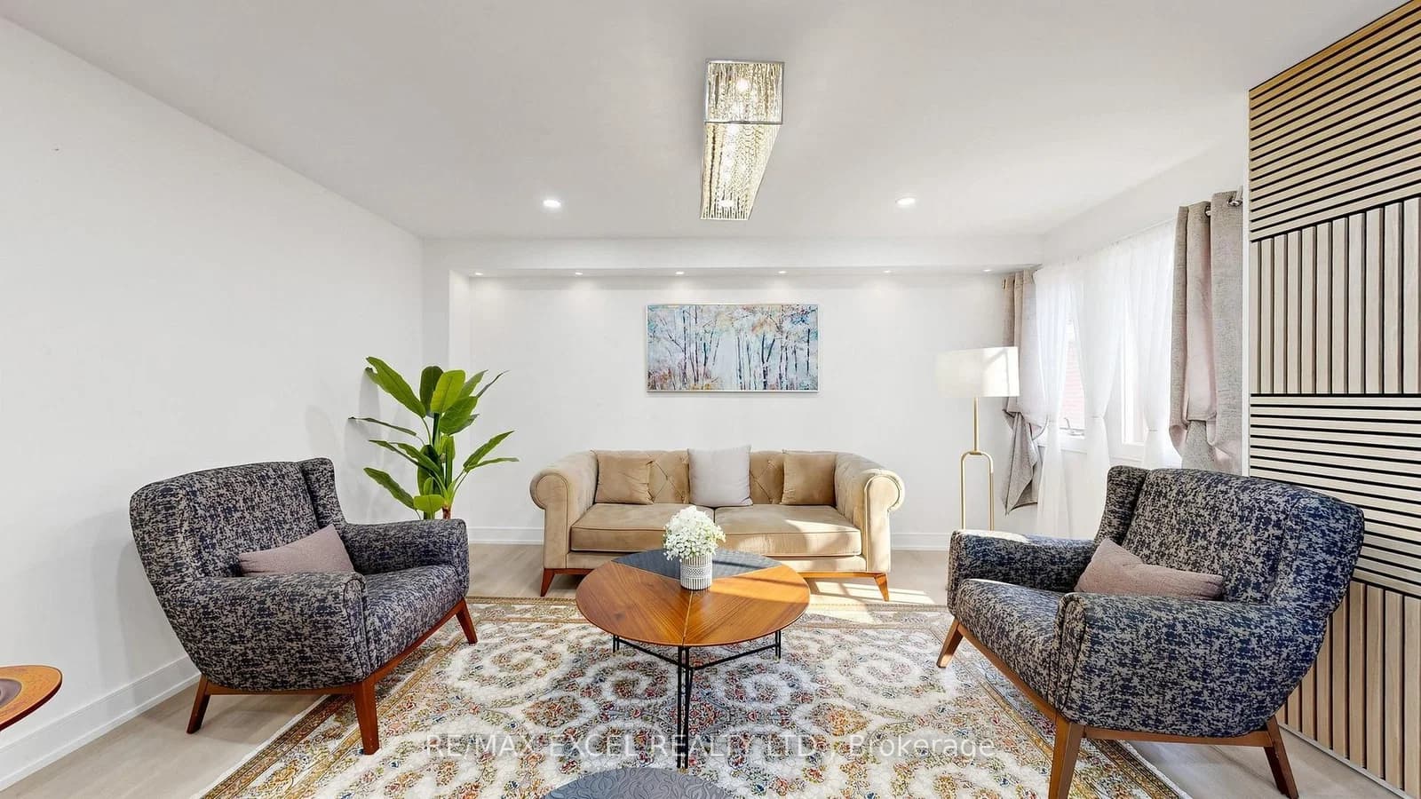Venice Crescent in Vaughan · Beverley Glen — photo 3