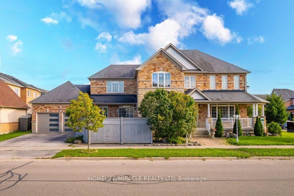 Vipond Way in Bradford West Gwillimbury · Bradford — photo 2
