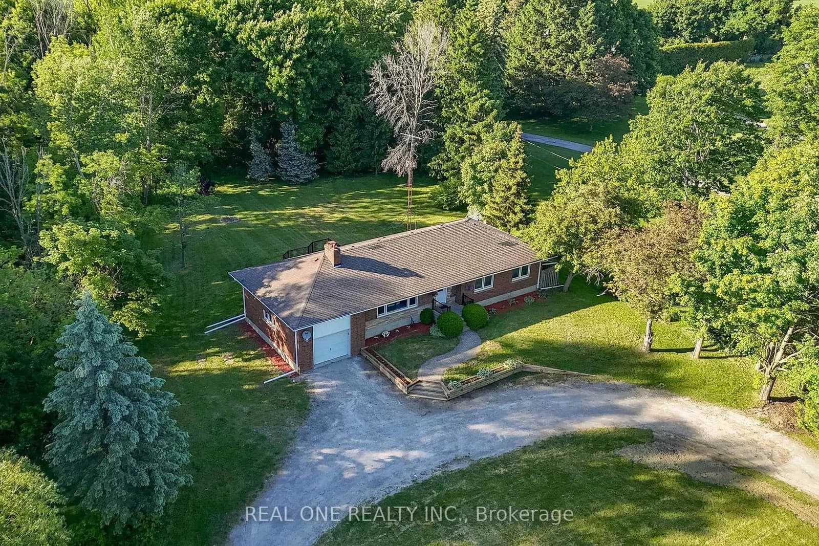 19th Avenue in Markham · Rural Markham — photo 2