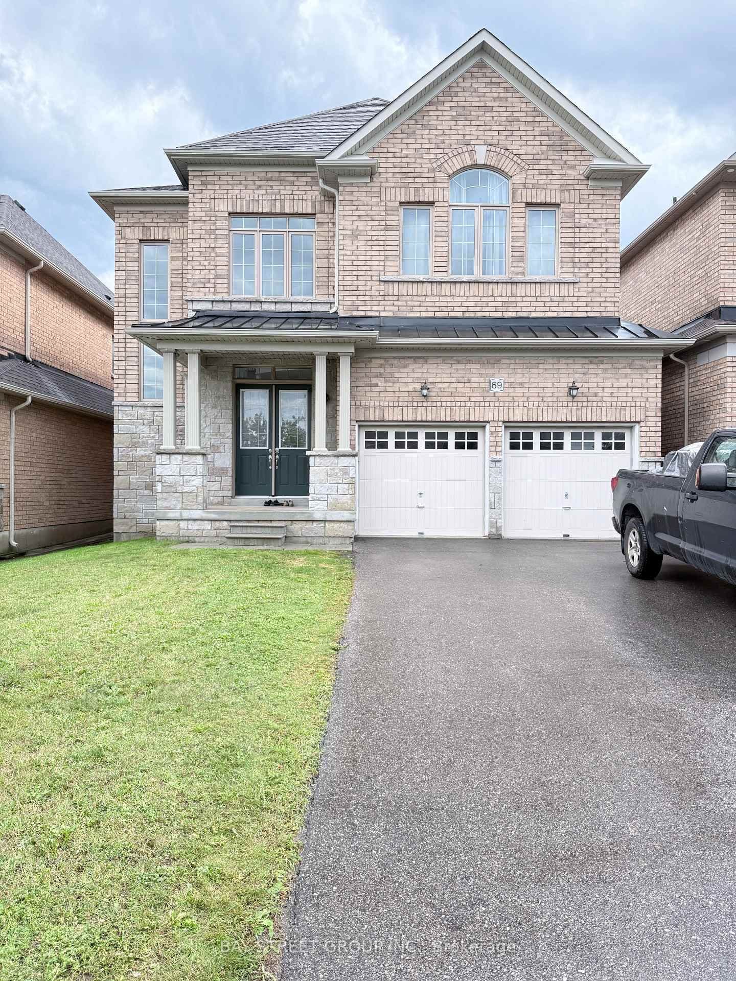 Tupling Street in Bradford West Gwillimbury · Bradford — photo 2
