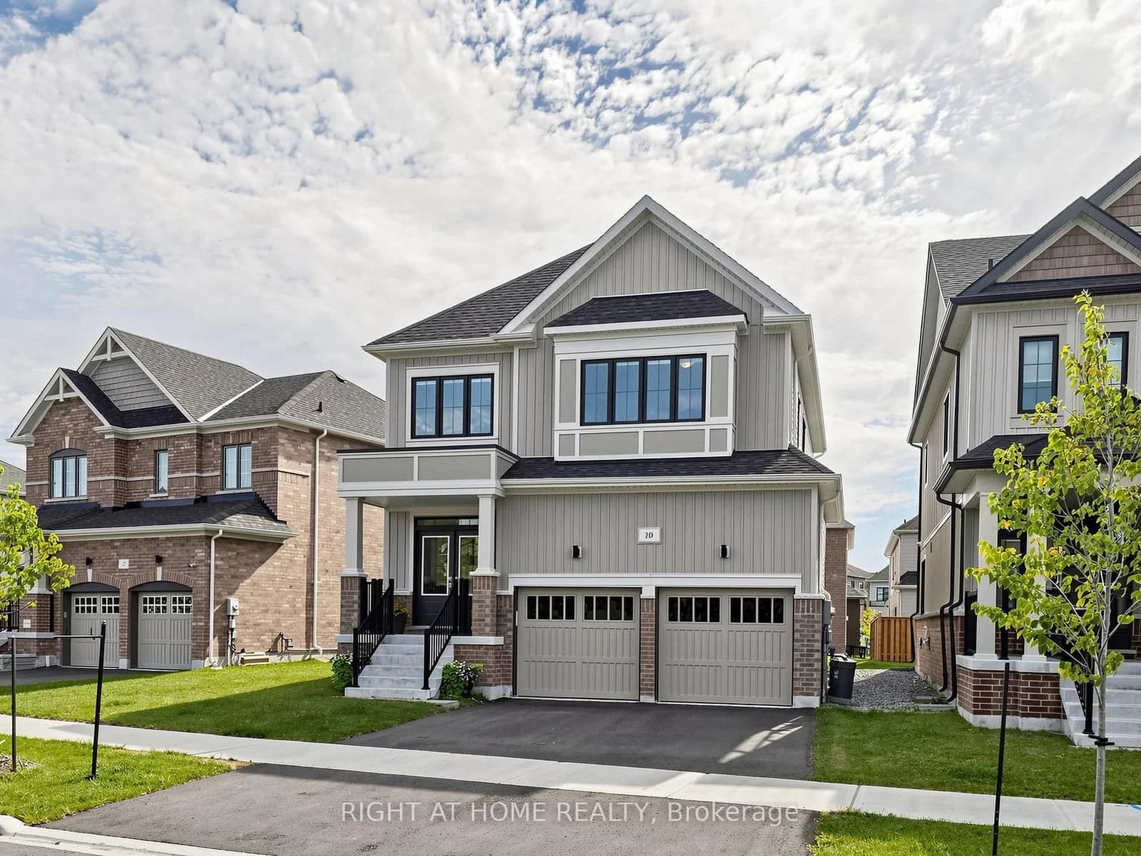George Ellis Drive in Georgina · Keswick North — photo 3