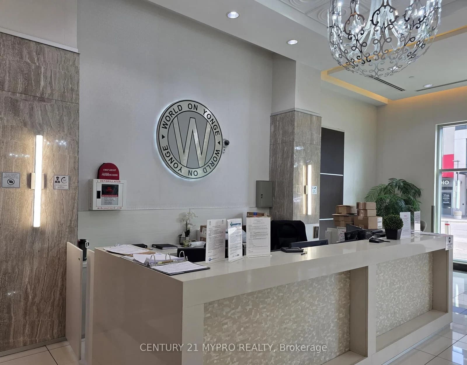 Yonge Street in Markham · Grandview — photo 2