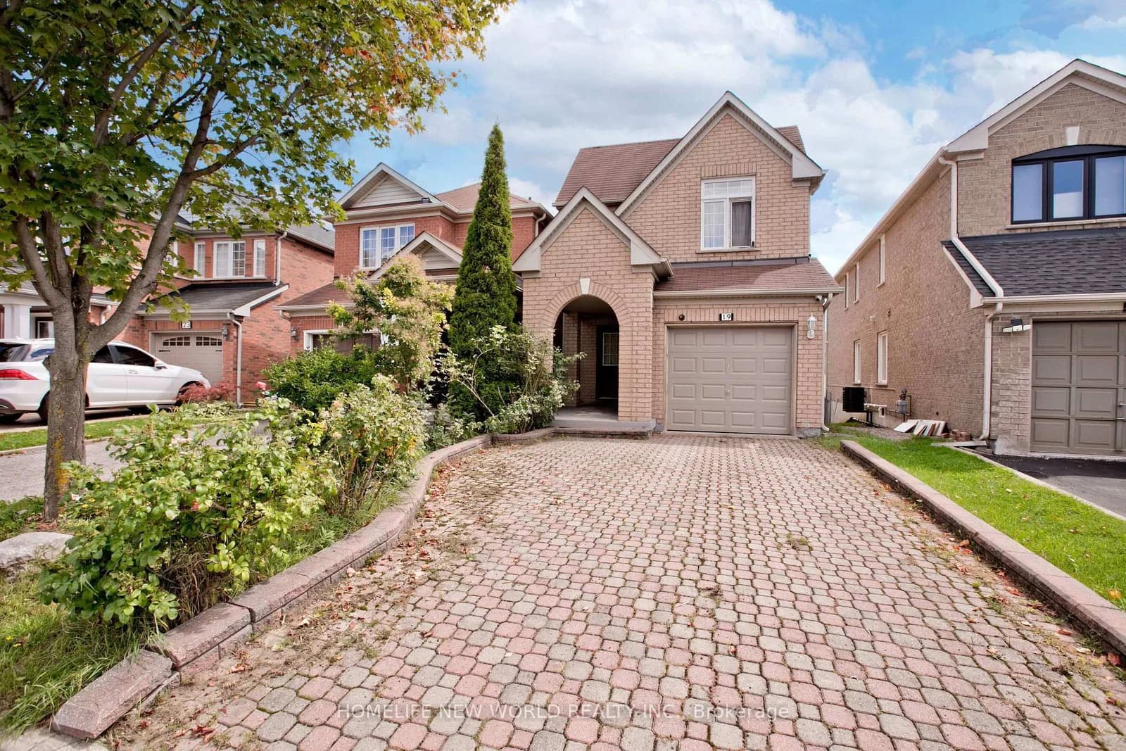 Charles Brown Road in Markham · Cedarwood — photo 2