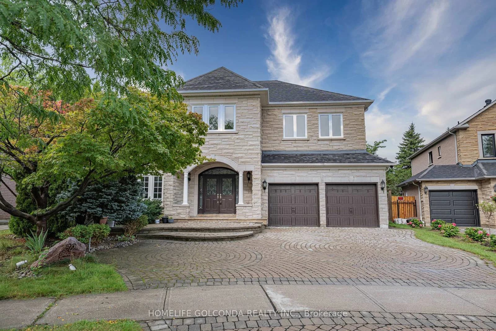 Photo of Goldring Crescent in Markham · Cachet