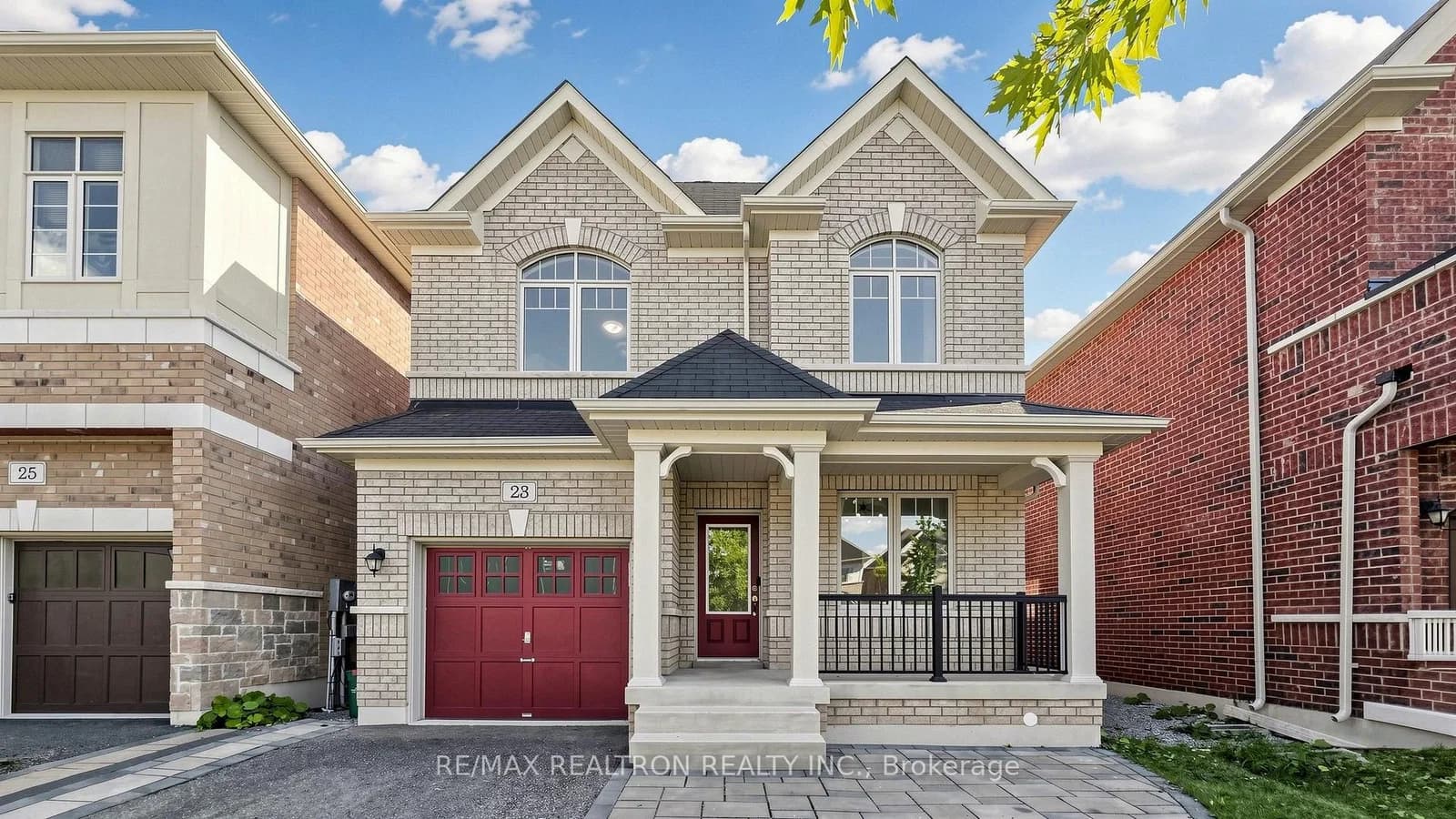 Photo of Foxberry Road in East Gwillimbury · Sharon