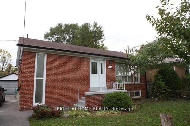 Photo of Fernleigh Circle Floor in Richmond Hill · Crosby