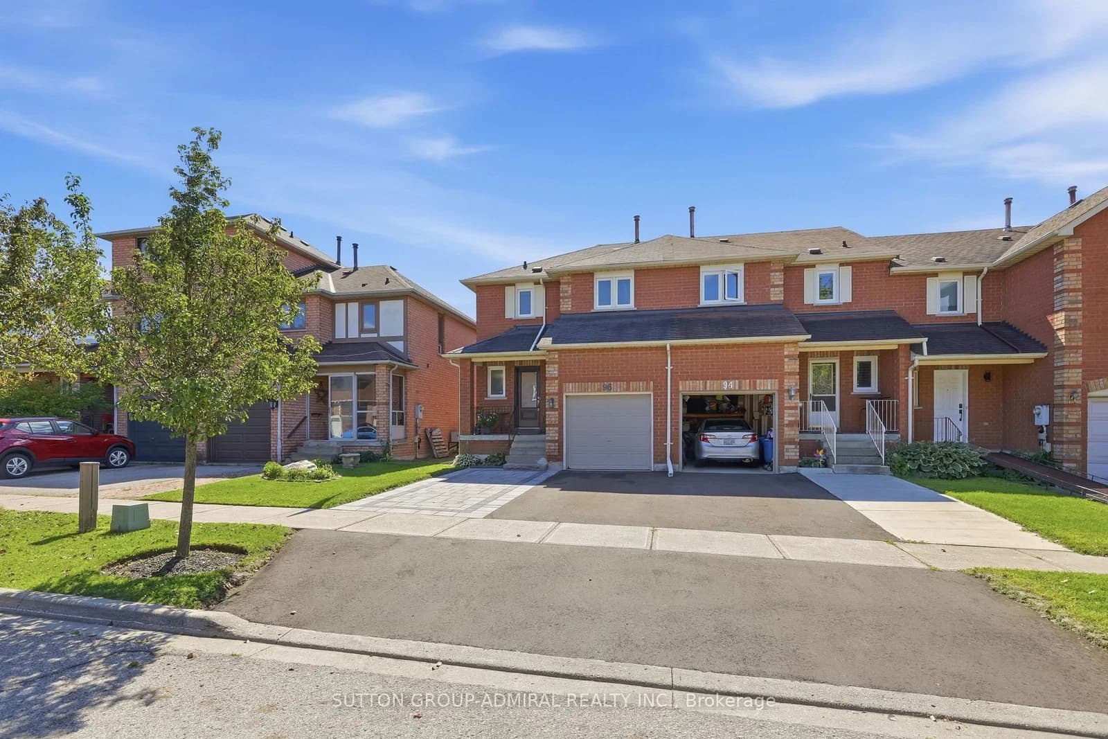 Photo of Islay Crescent in Vaughan · Maple