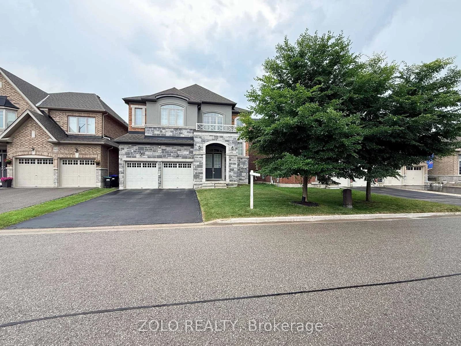 Photo of Cayton Crescent in Bradford West Gwillimbury · Bradford