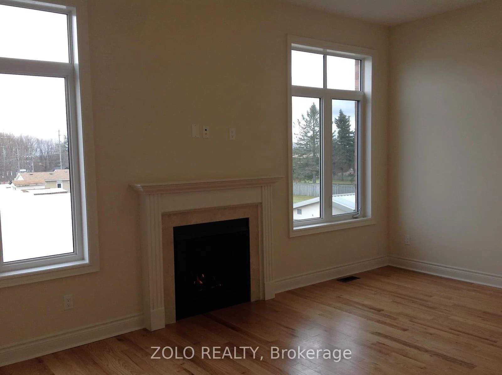 Cayton Crescent in Bradford West Gwillimbury · Bradford — photo 2