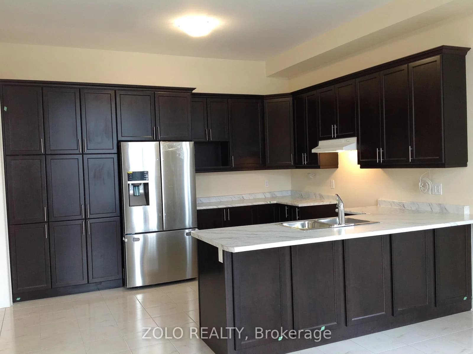 Cayton Crescent in Bradford West Gwillimbury · Bradford — photo 3