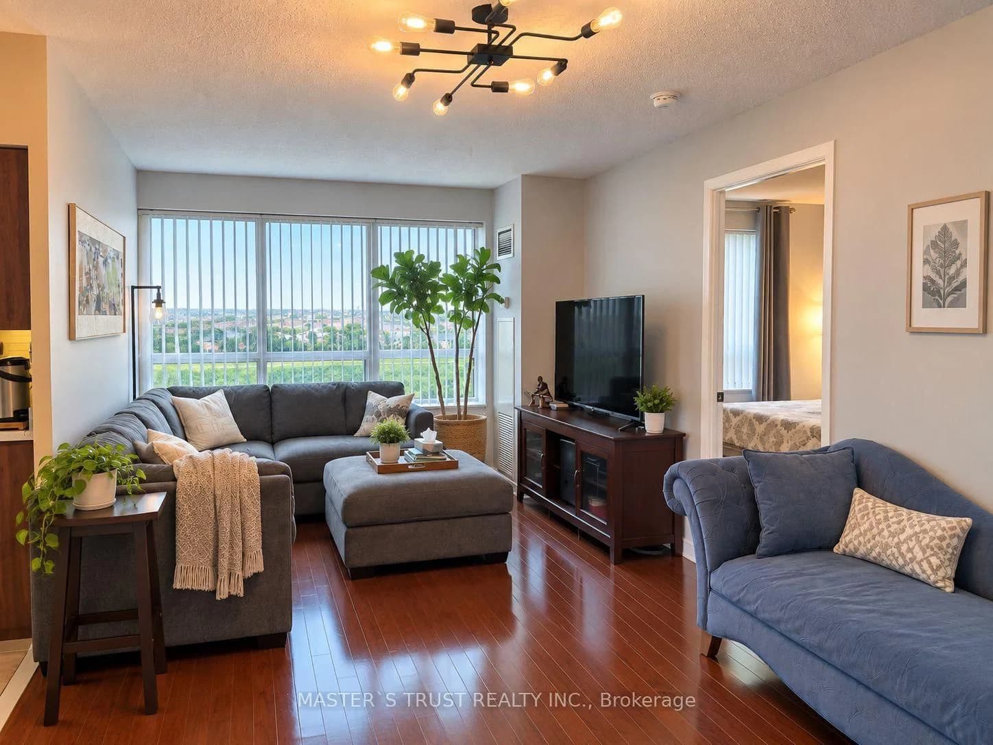 Photo of Oneida Crescent in Richmond Hill · Langstaff