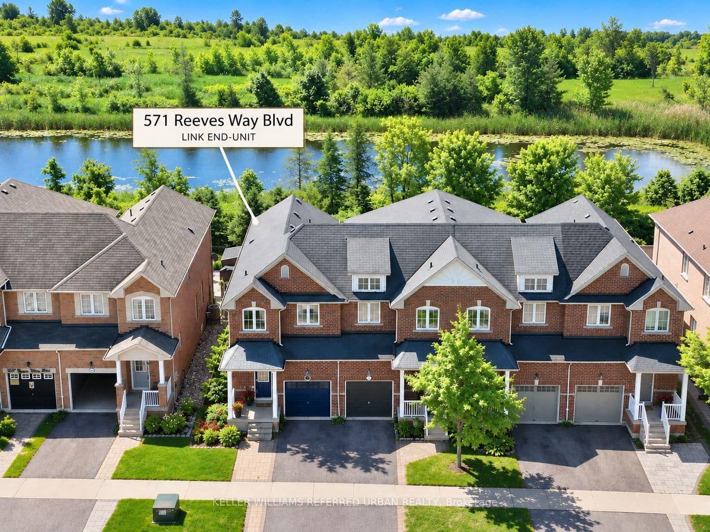 Photo of Reeves Way Boulevard in Whitchurch-Stouffville · Stouffville