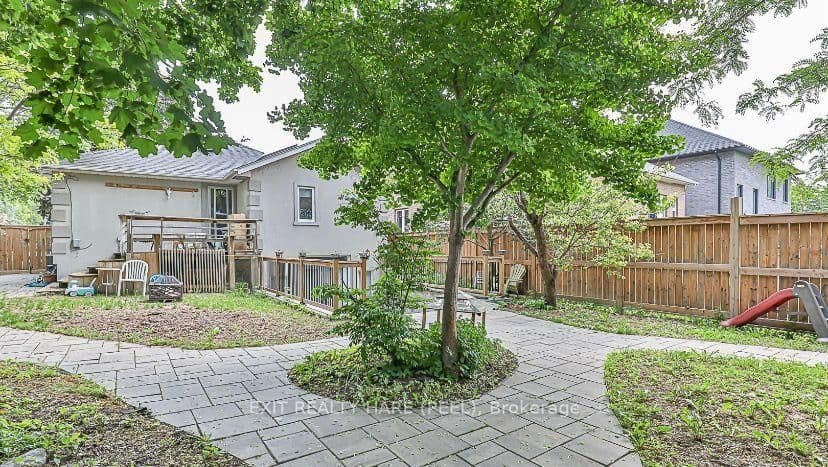 Kipling Avenue in Vaughan · Vaughan Grove — photo 2