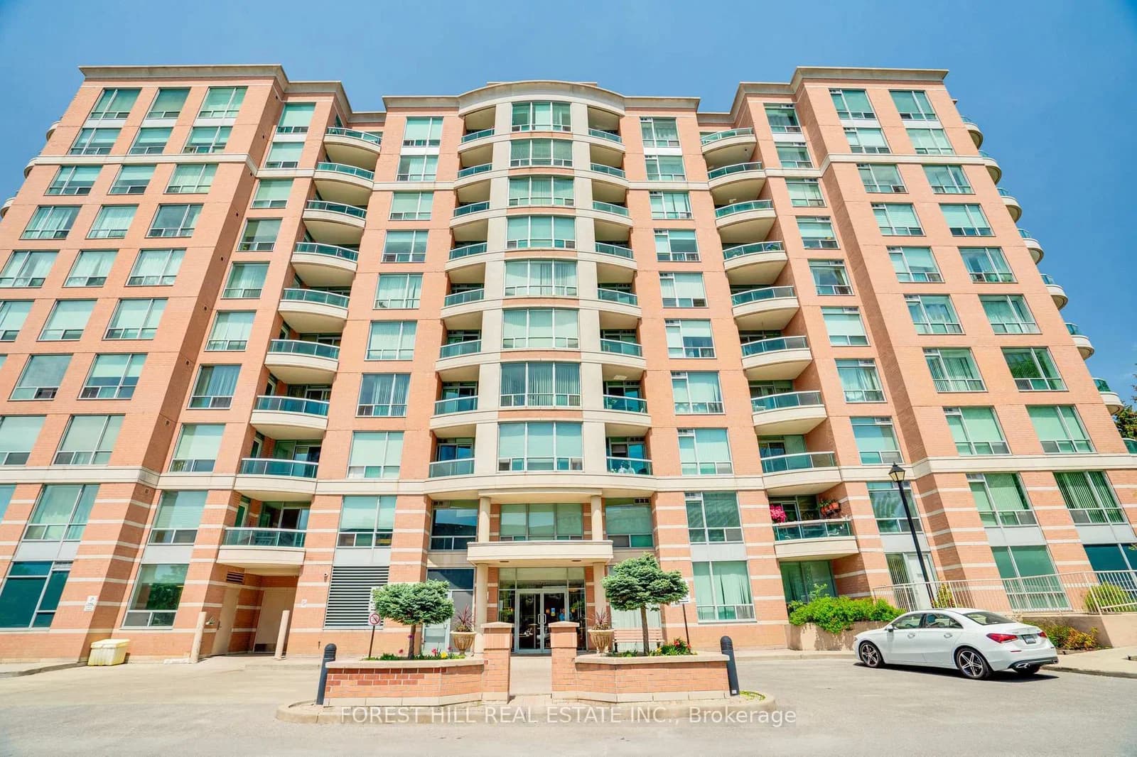 Photo of New Westminster Drive in Vaughan · Brownridge