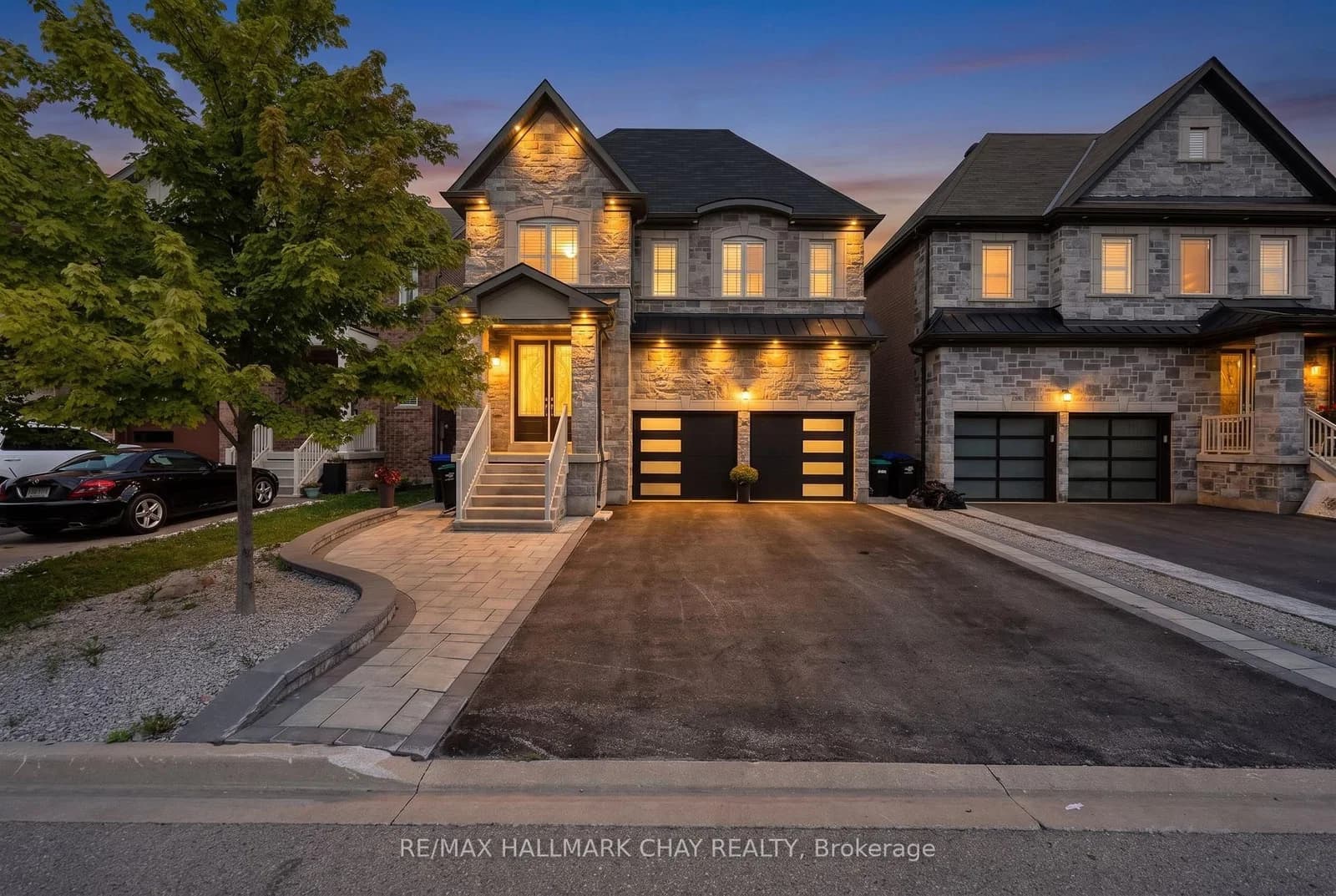 Photo of Tyndall Drive in Bradford West Gwillimbury · Bradford