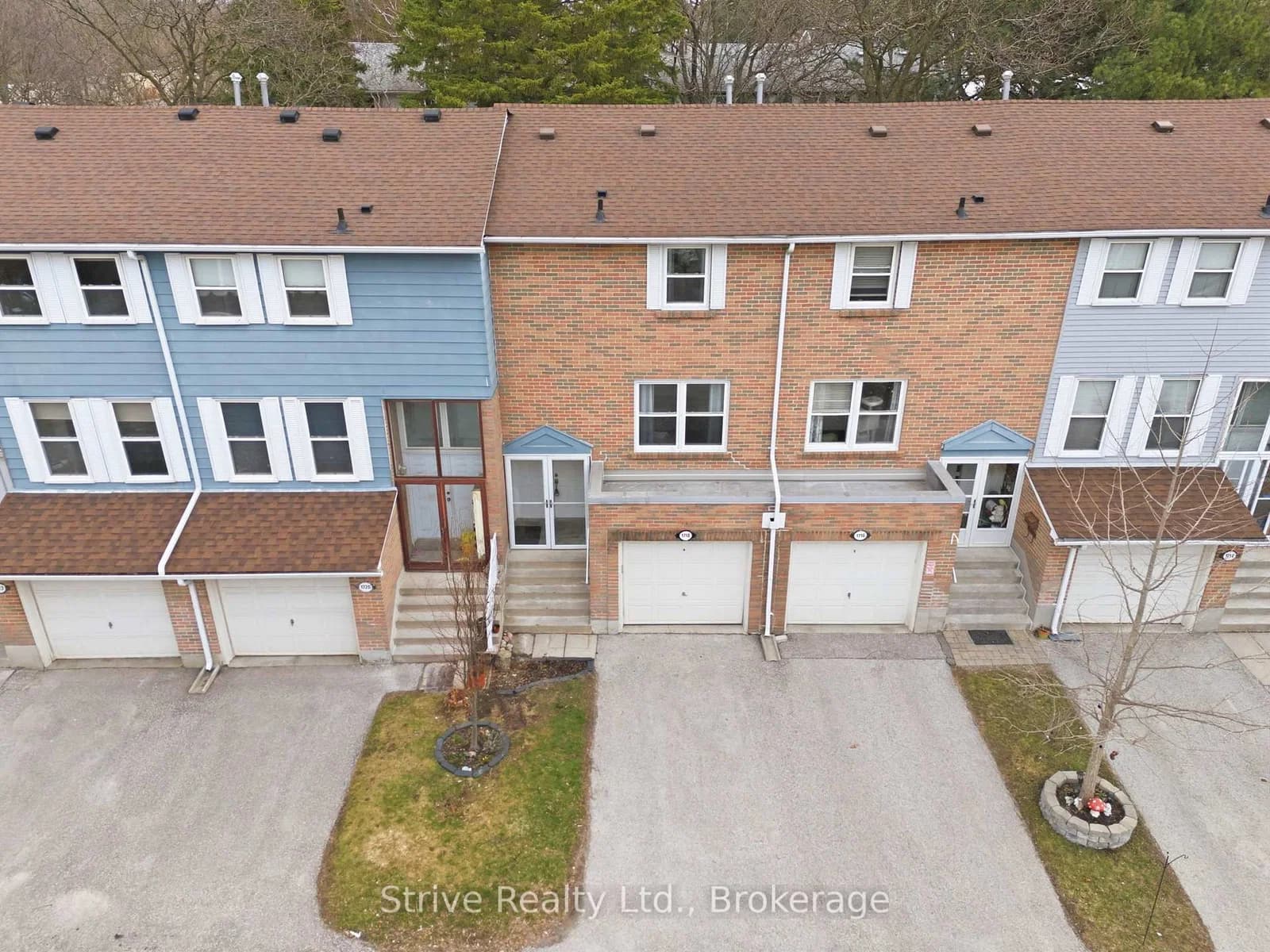Photo of John Street in Markham · Bayview Fairway-Bayview Country Club Estates