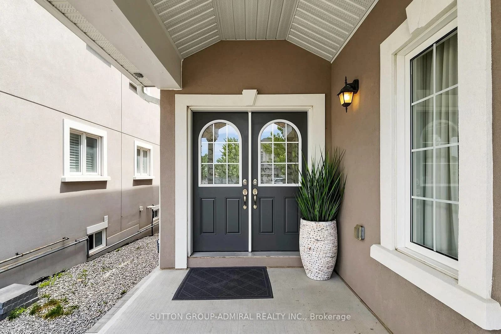 Clifford Perry Place in Newmarket · Woodland Hill — photo 2