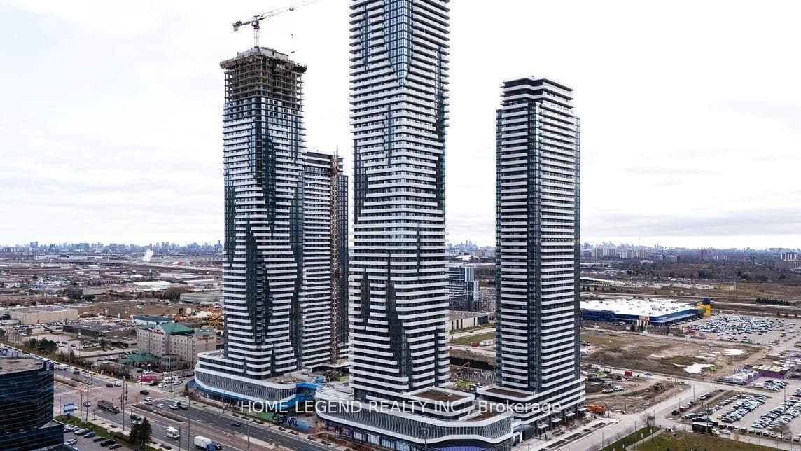 Photo of Commerce Street in Vaughan · Vaughan Corporate Centre