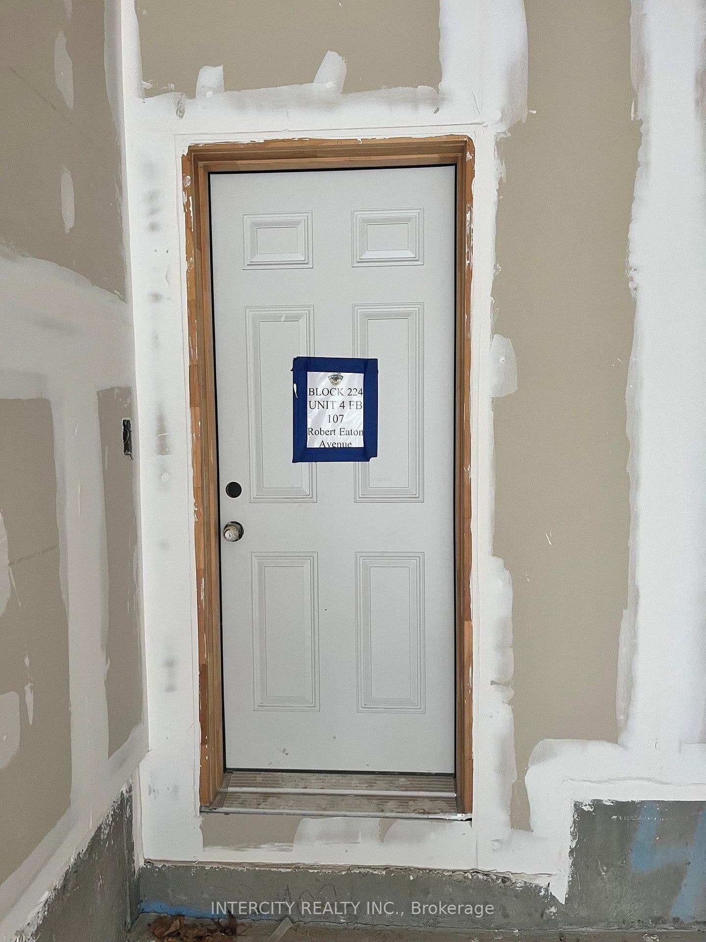 Robert Eaton Avenue, #(BLOCK 224 UNIT 4) in Markham · Middlefield — photo 3