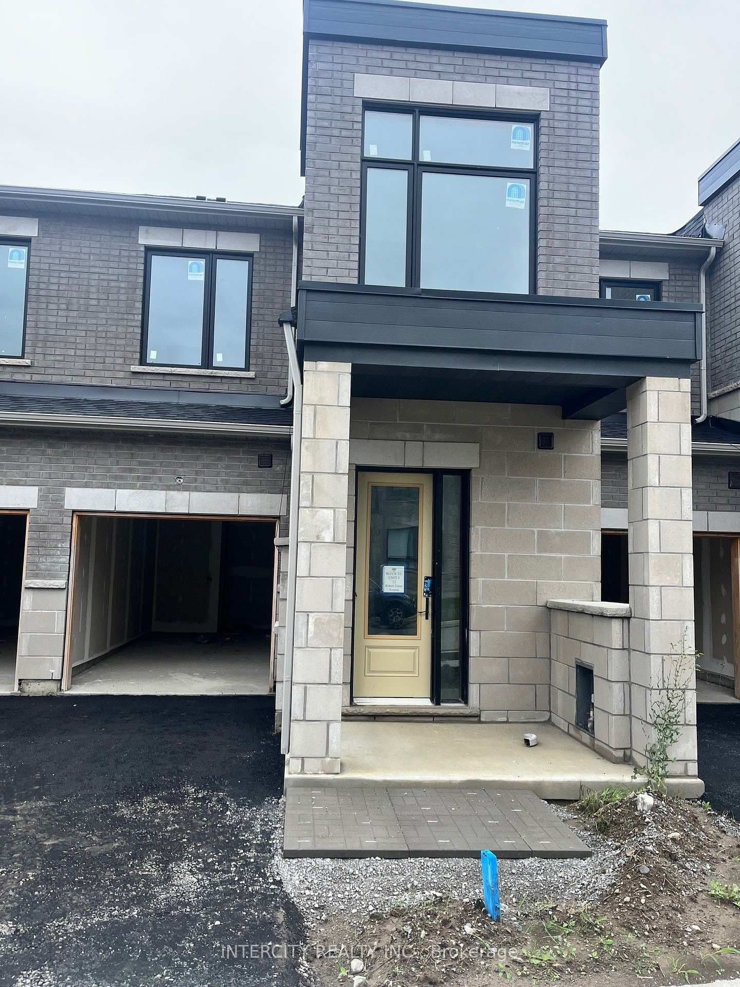 Photo of Robert Eaton Avenue, #(Block 231 Unit 3) in Markham · Middlefield