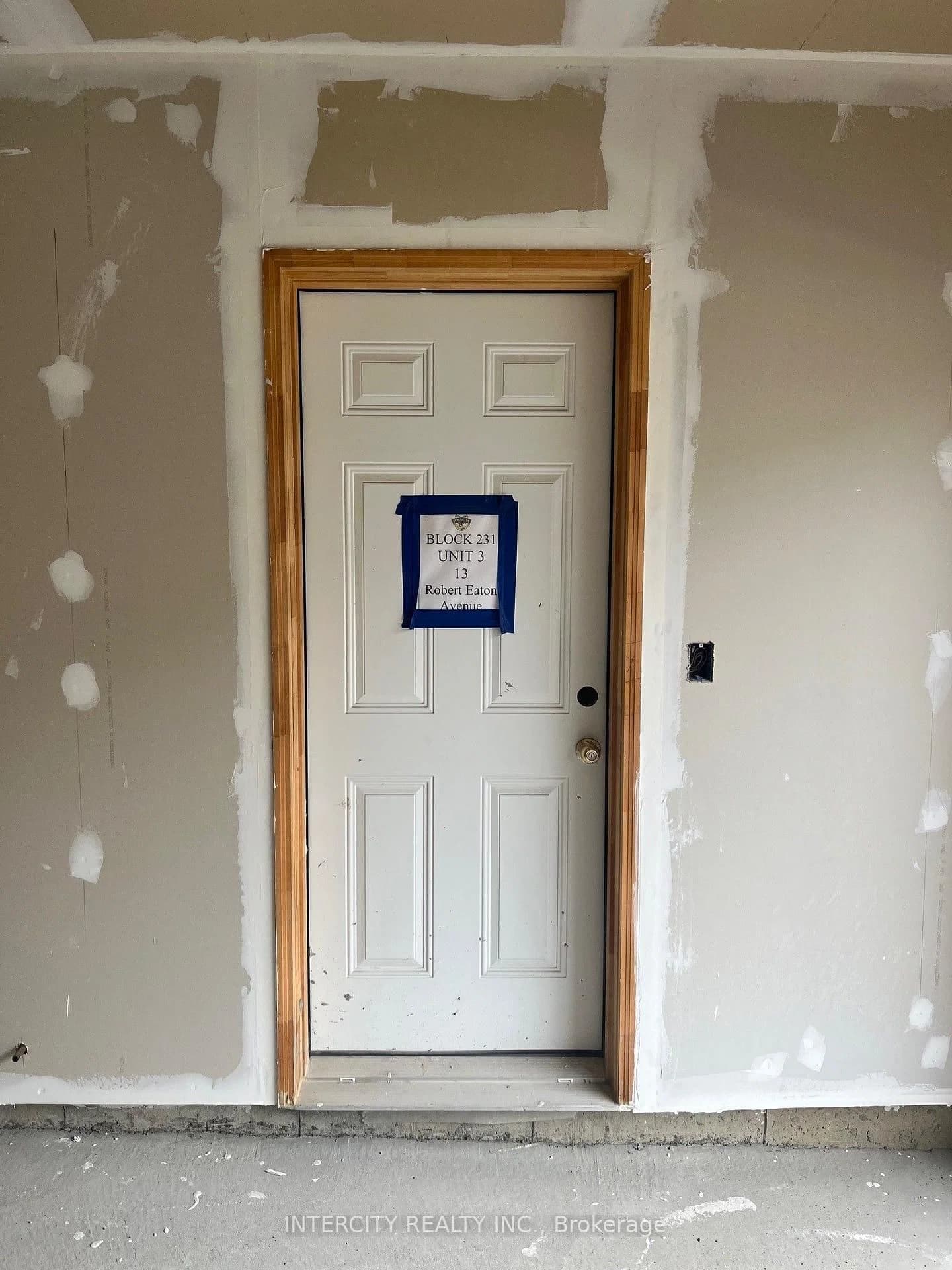 Robert Eaton Avenue, #(Block 231 Unit 3) in Markham · Middlefield — photo 3