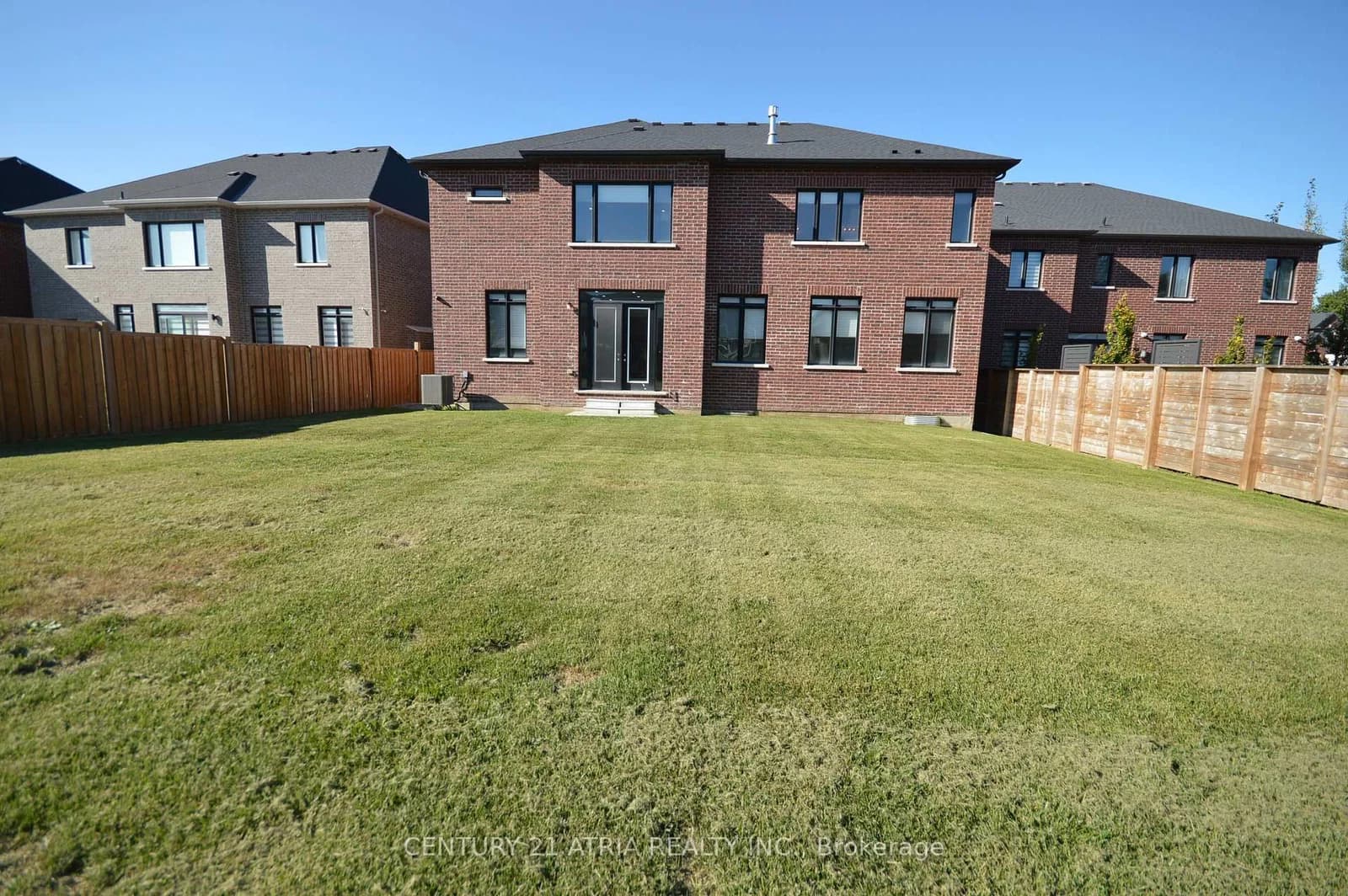 Mumberson Street in Innisfil · Cookstown — photo 3