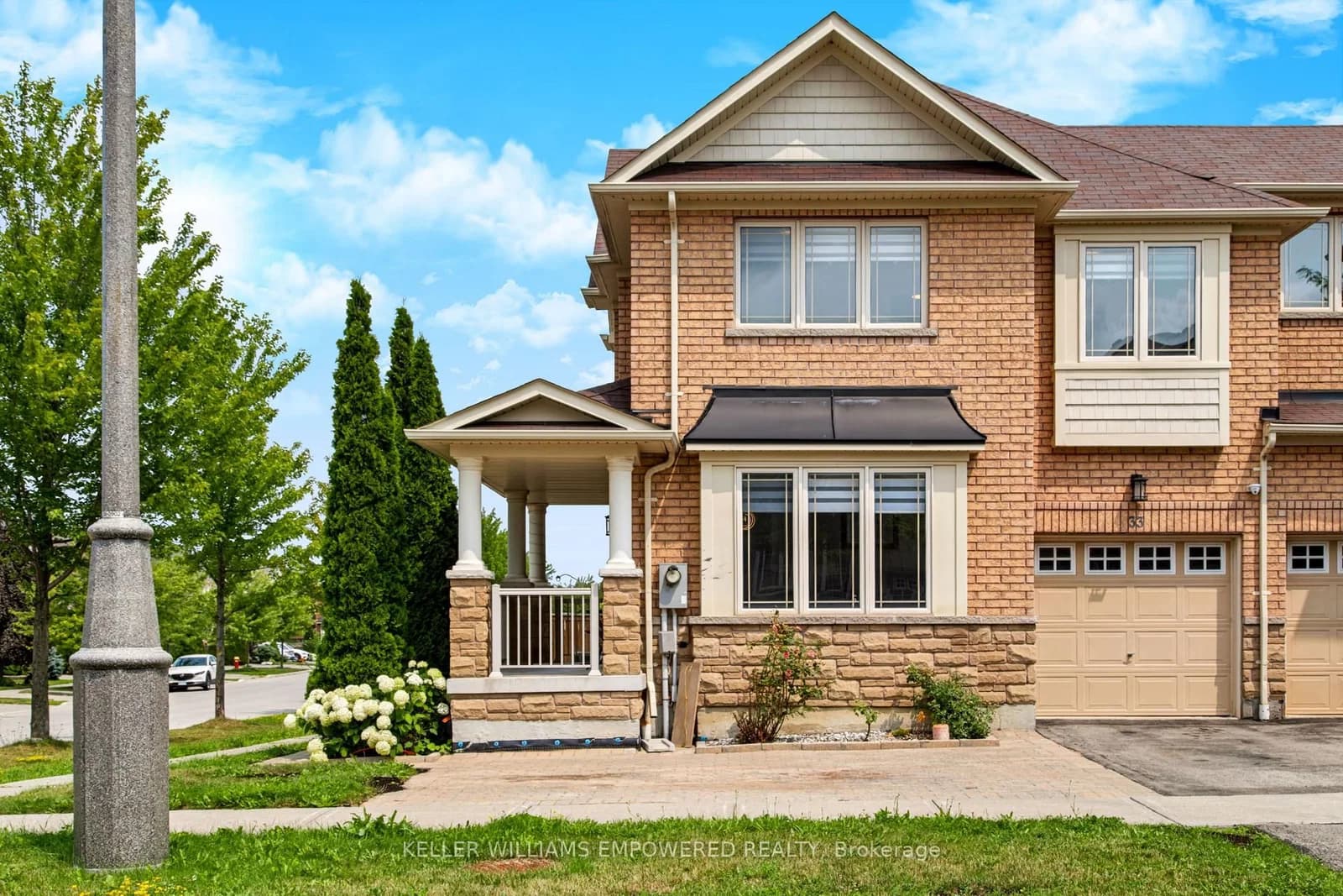 Photo of Winisk Street in Richmond Hill · Jefferson