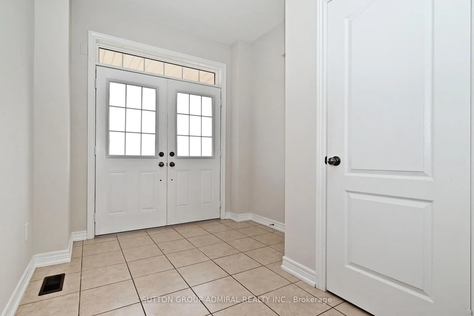 Southdown Avenue in Vaughan · Patterson — photo 2