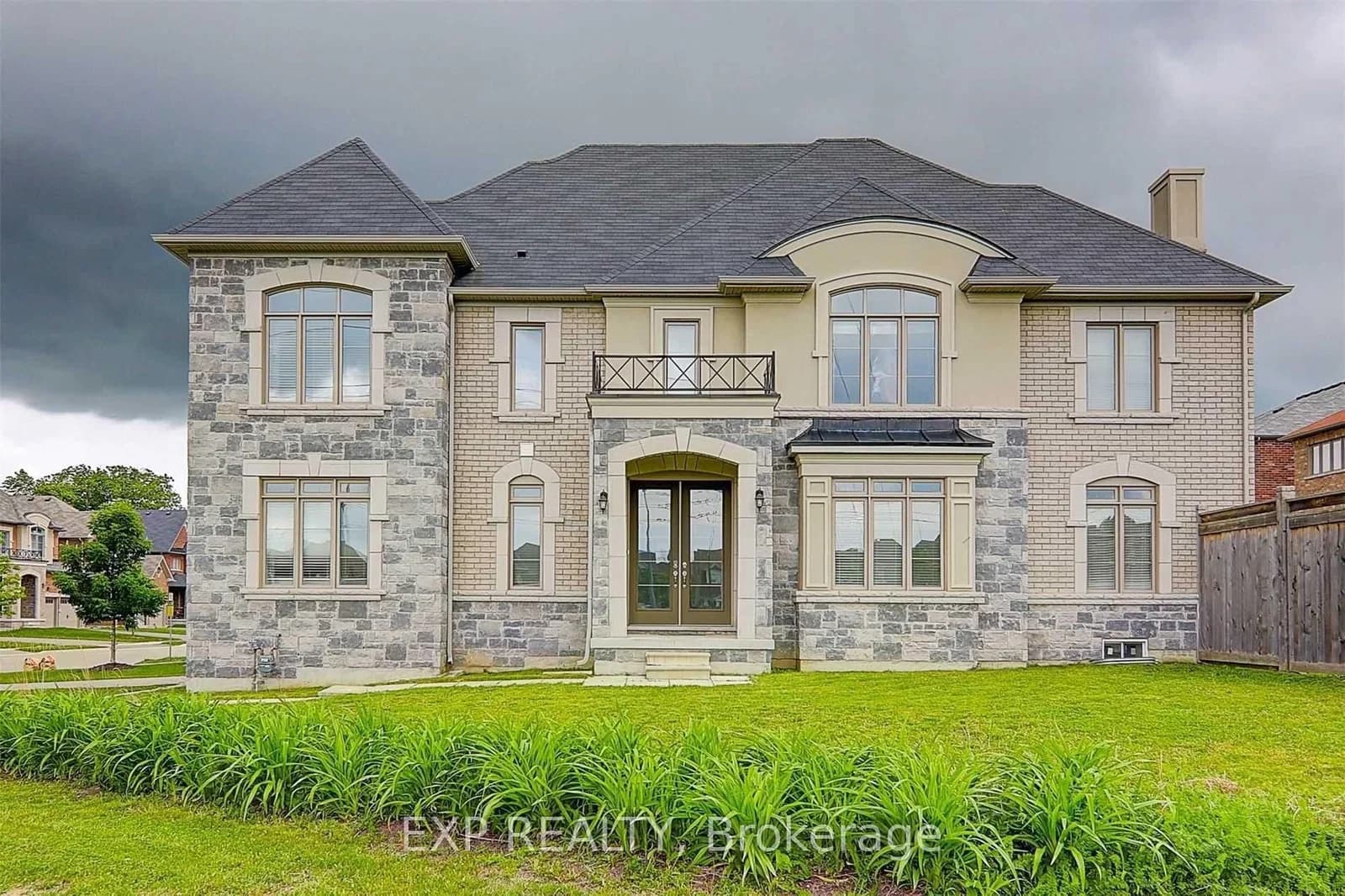 Photo of Mcgregor Farm Terrace in Newmarket · Glenway Estates