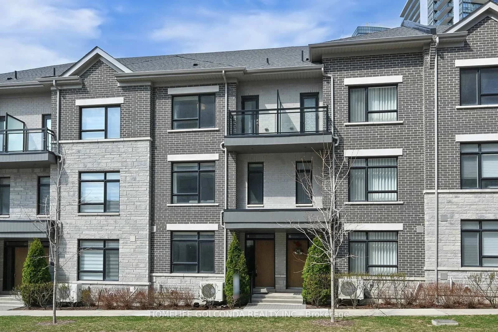 Photo of Saddlecreek Drive in Markham · Commerce Valley