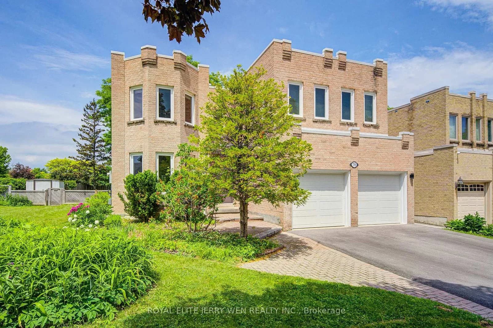 Photo of Bronte Road in Markham · Thornlea