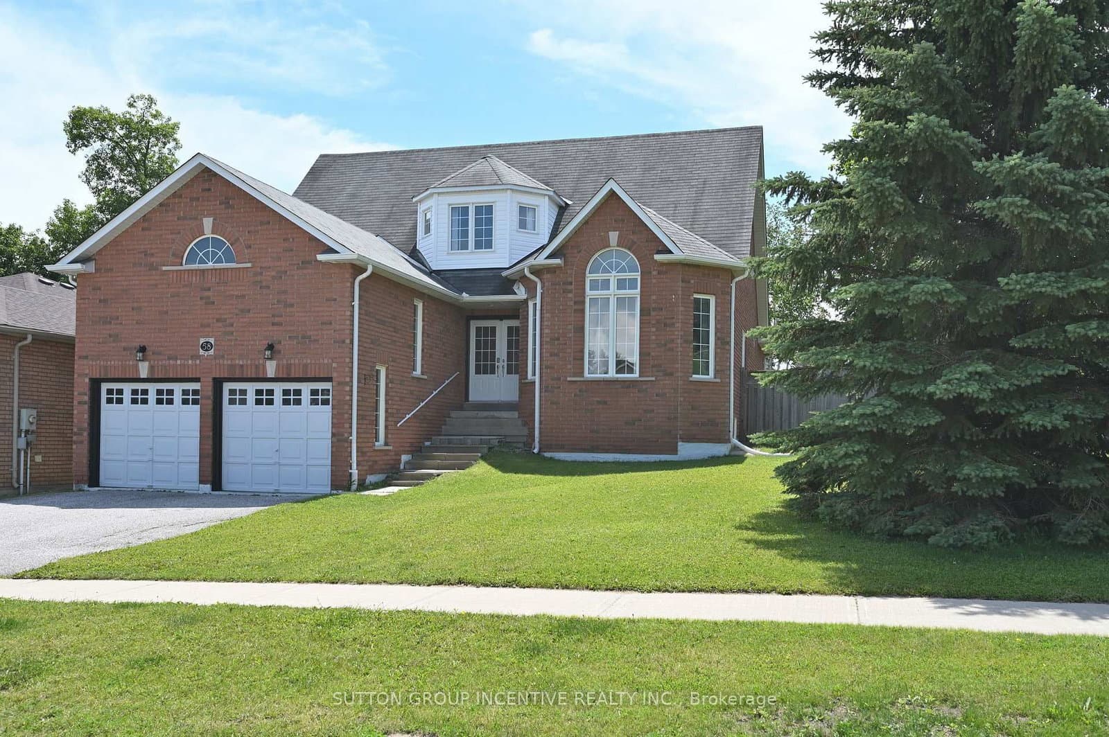 Bloxham Place in Barrie · Bayshore — photo 2