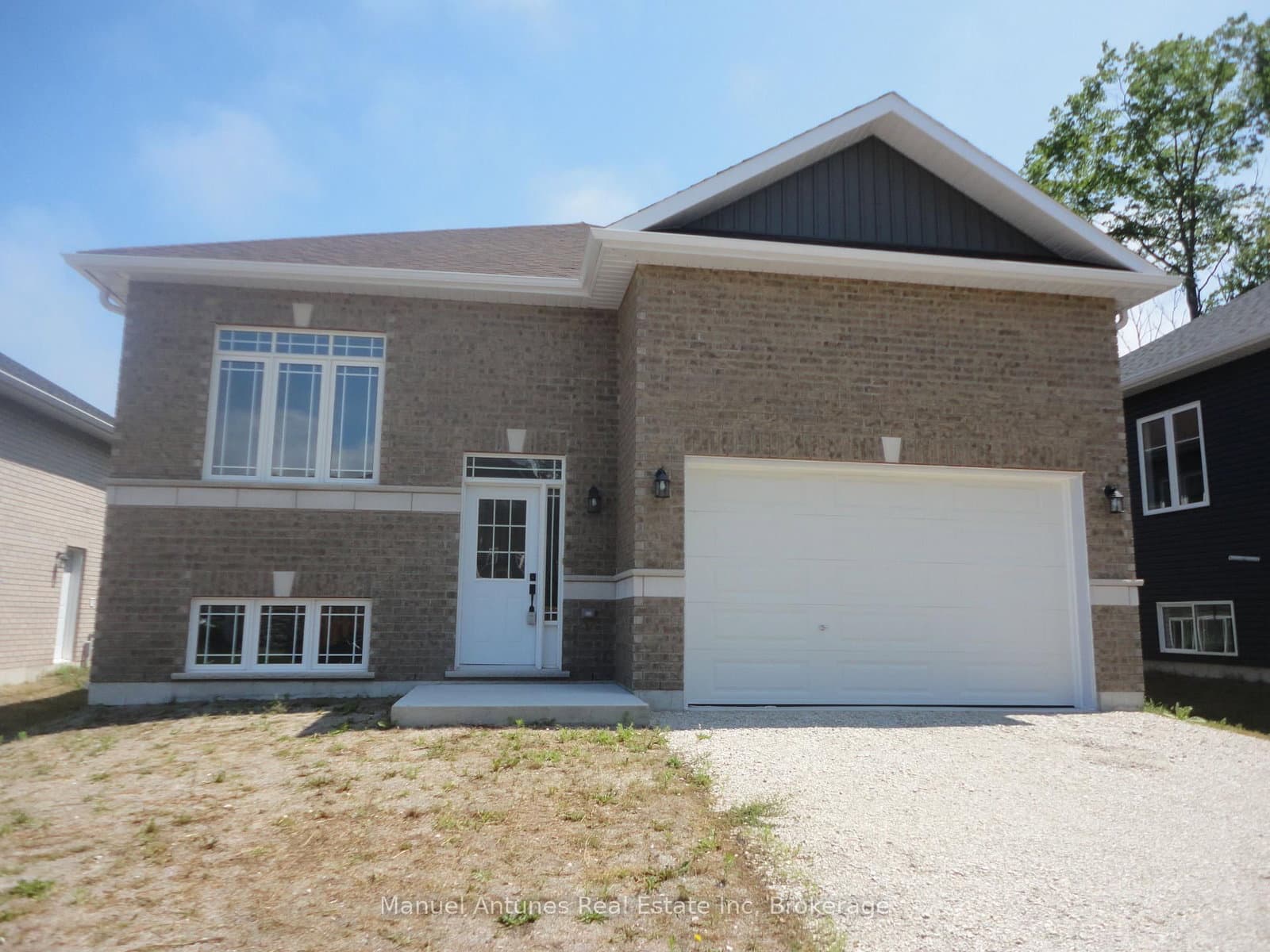 Photo of Joanne Crescent in Wasaga Beach · Wasaga Beach