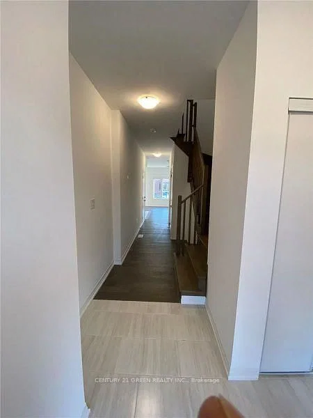 Turnberry Lane in Barrie · Painswick South — photo 3