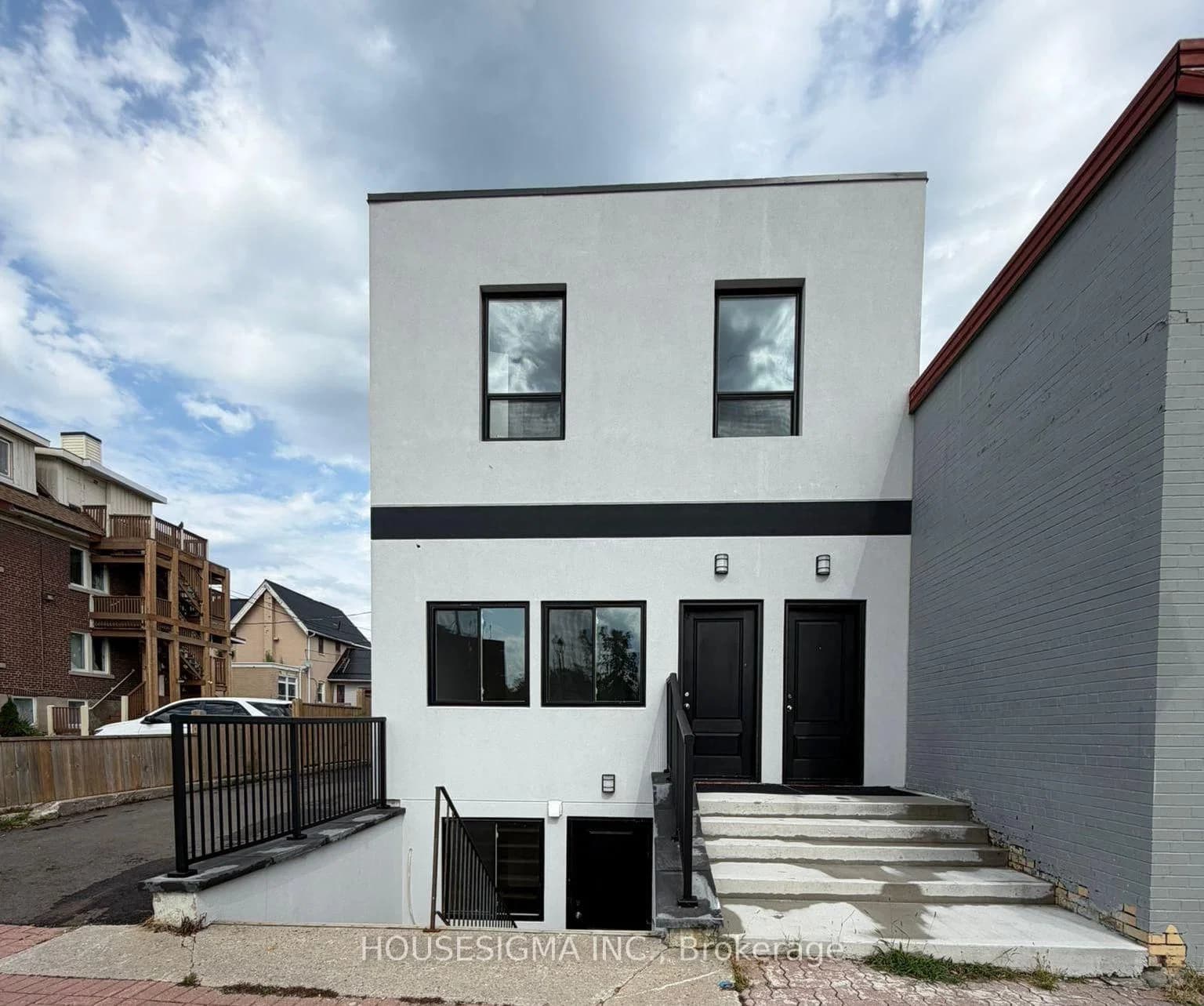 Photo of West Street Floor Unit in Orillia · Orillia