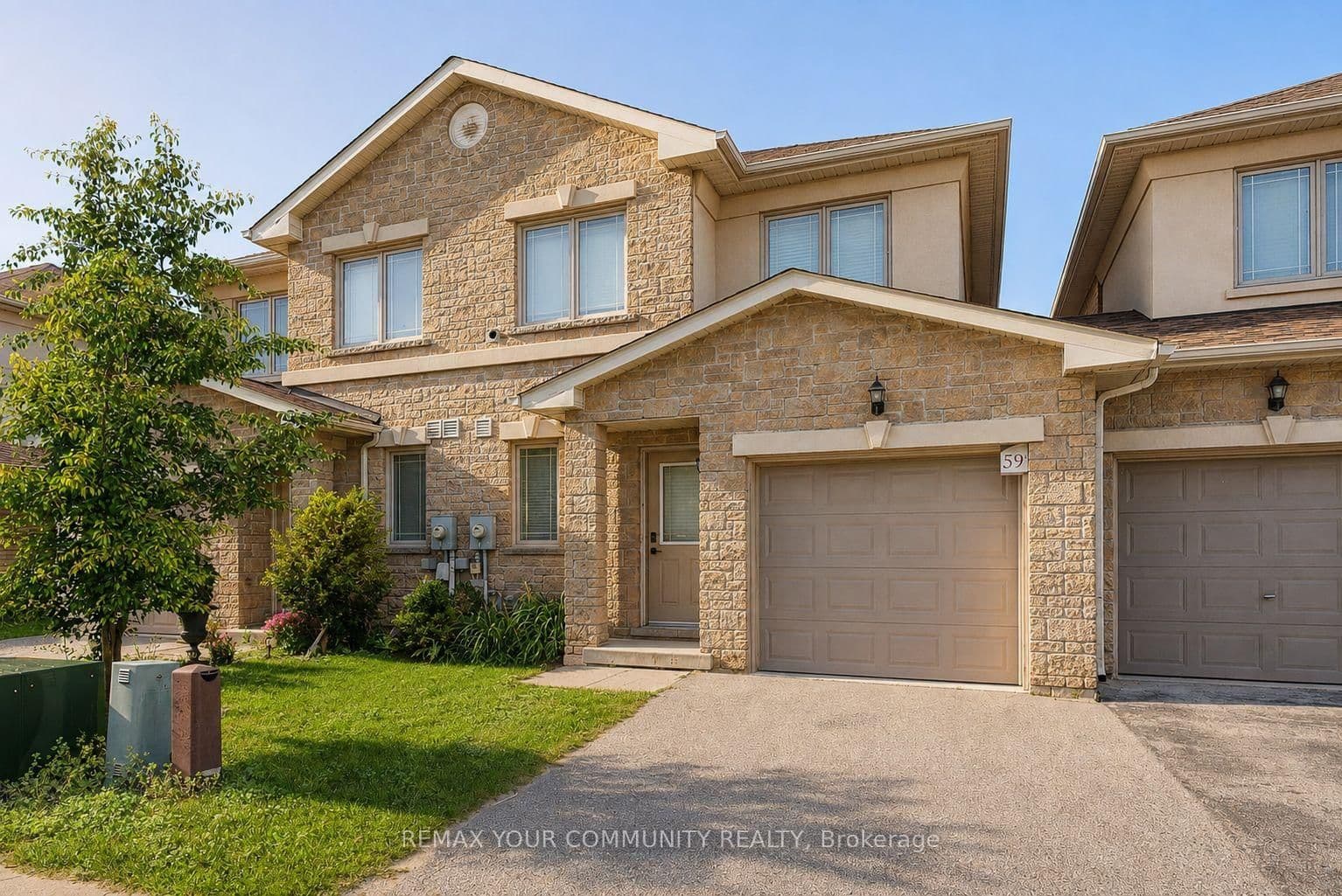 Photo of Stanley Street - Upper in Barrie · East Bayfield