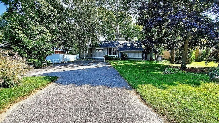 Broadview Avenue in Orillia · Orillia — photo 3