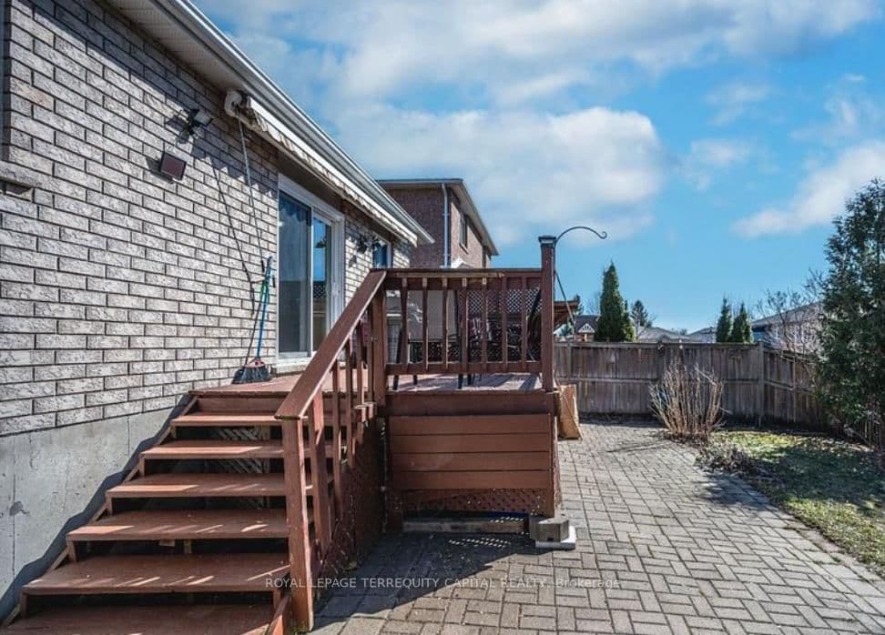 Bird Street in Barrie · Edgehill Drive — photo 3