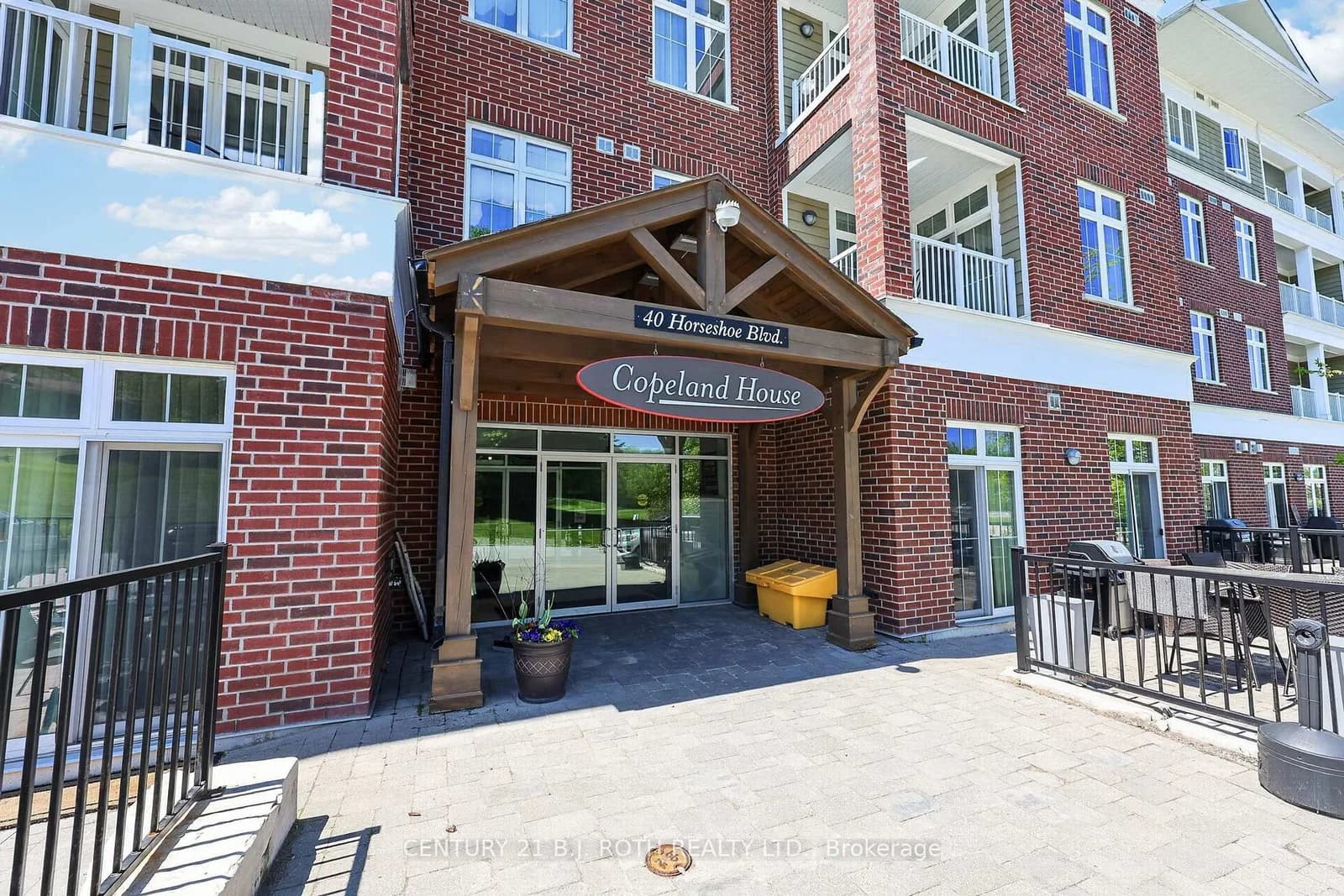 Photo of Horseshoe Boulevard in Oro-Medonte · Horseshoe Valley