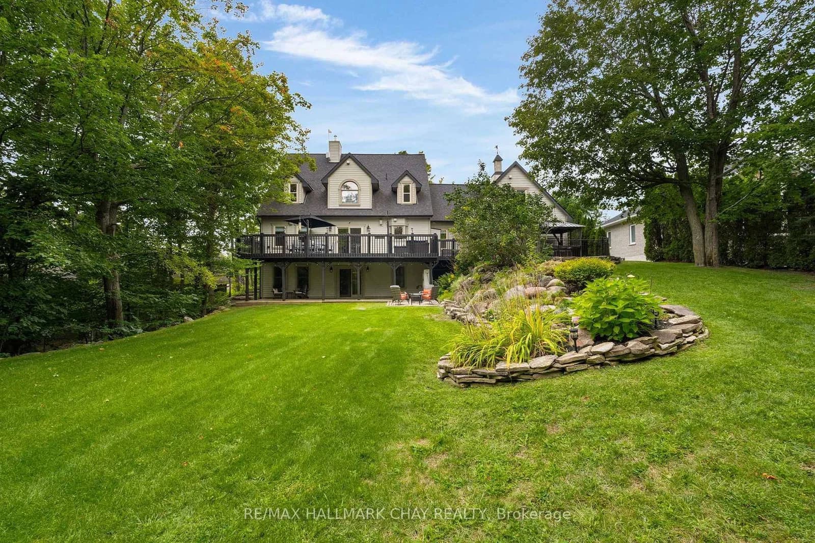 Bridle Path in Oro-Medonte · Horseshoe Valley — photo 2