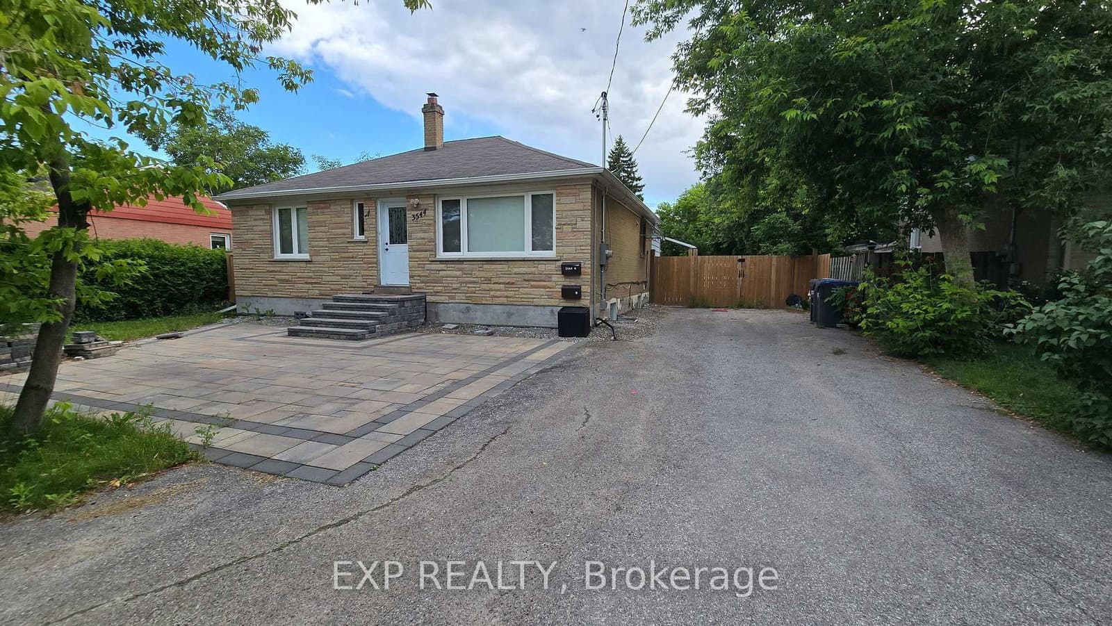Photo of Joan Drive in Mississauga · Fairview