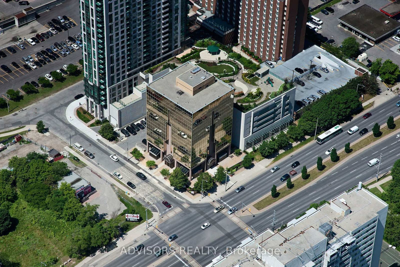 Hurontario Street in Mississauga · City Centre — photo 3