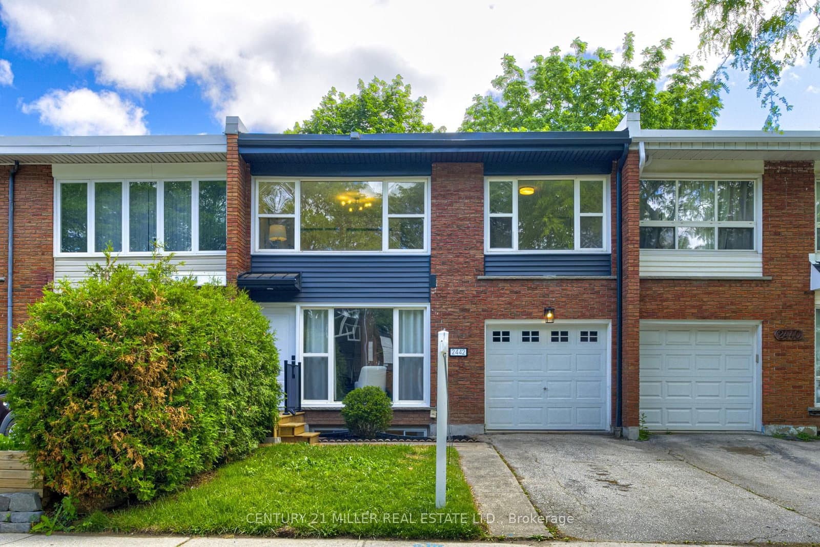 Photo of Maryvale Court in Burlington · Mountainside