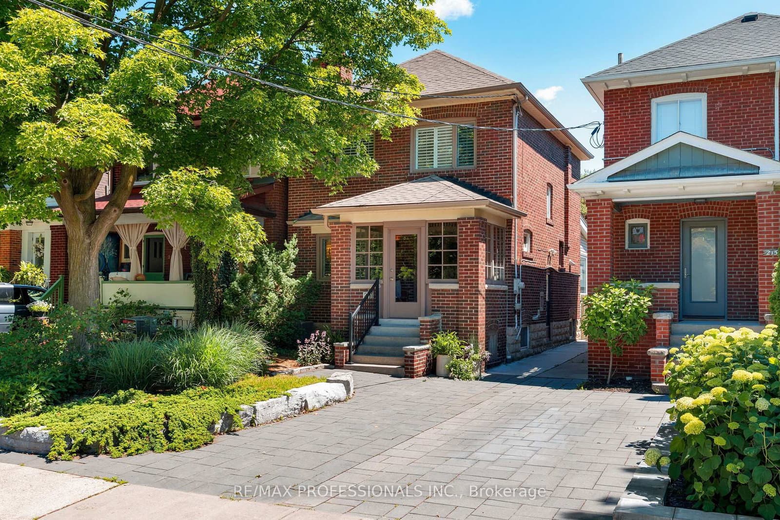 Photo of Humbercrest Boulevard in Toronto · Runnymede-Bloor West Village