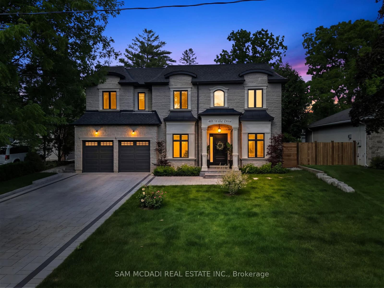 Photo of Willis Drive in Oakville · West